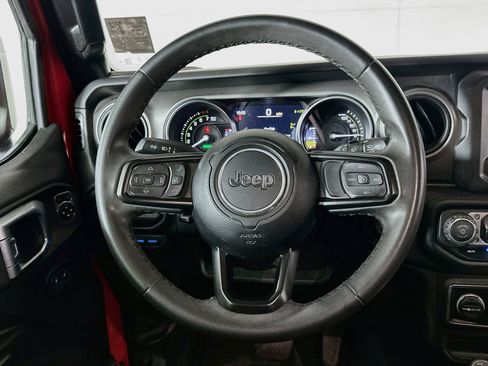 Used 2023 Jeep Wrangler Unlimited AWD/4WD image 17