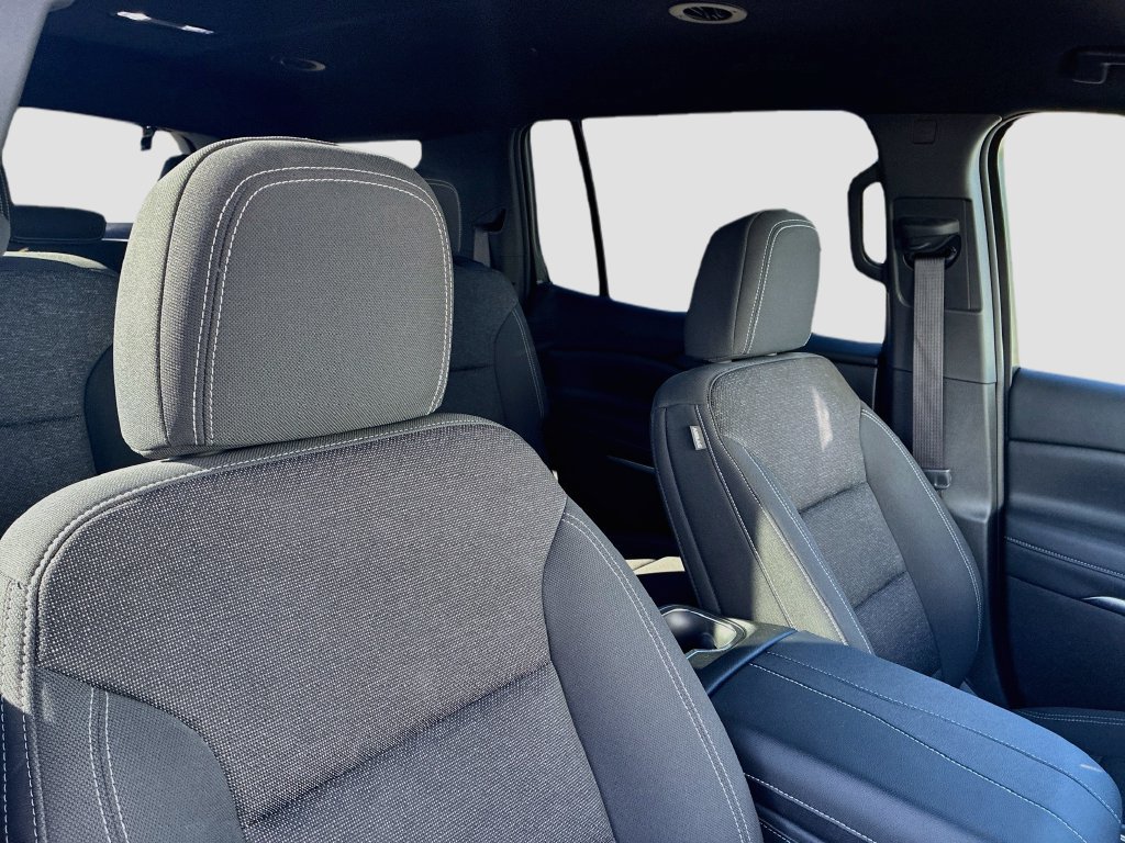 Used 2026 Chevrolet Traverse LT w/ LPO, Floor Liner Package FWD image 29