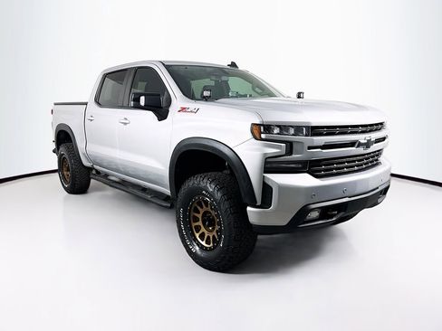 Used 2022 Chevrolet Silverado 1500 RST image 3
