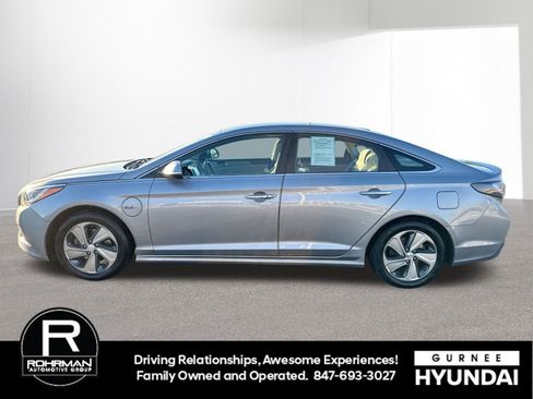 Used 2017 Hyundai Sonata Plug-In Hybrid image 5