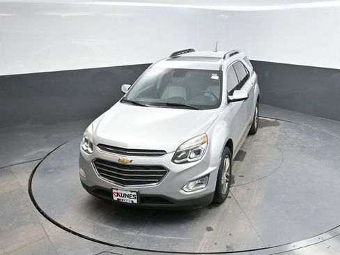 Used 2017 Chevrolet Equinox Premier w/ Enhanced Convenience Package image 29