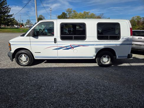 Used 1996 Chevrolet Express 1500 image 3