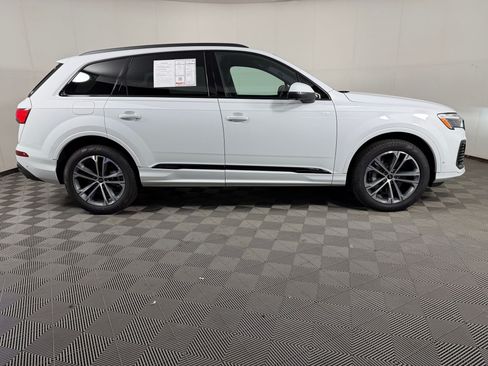 Certified 2026 Audi Q7 2.0T Premium AWD/4WD image 8