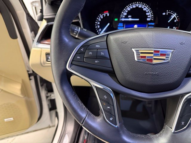Used 2017 Cadillac XT5 Luxury w/ Driver Awareness Package FWD image 17
