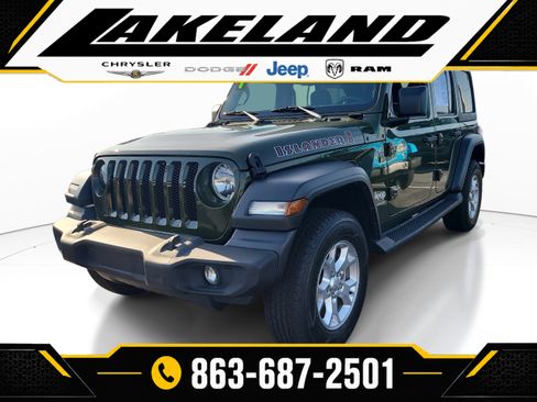 Used 2021 Jeep Wrangler Unlimited Sport AWD/4WD image 3