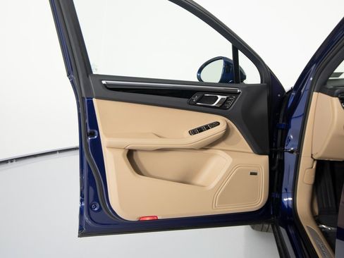New 2026 Porsche Macan S image 19