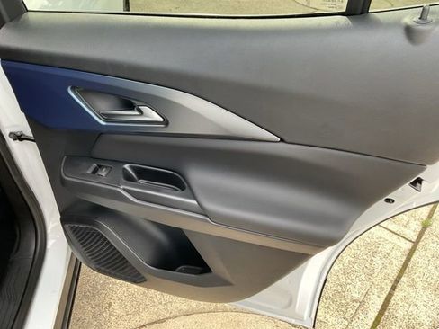 New 2026 Chevrolet Equinox EV LT image 27