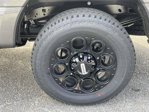 New 2026 Ford F250 Lariat w/ Black Appearance Package image 9