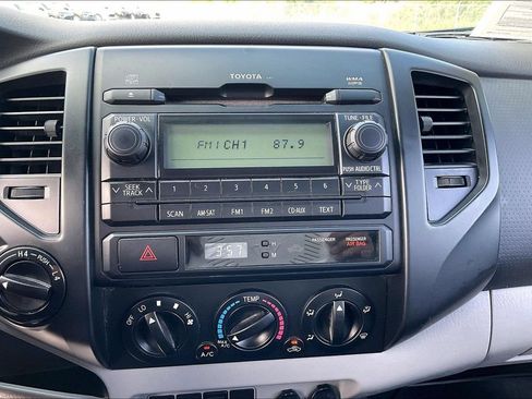 Used 2012 Toyota Tacoma 4x4 Regular Cab image 18