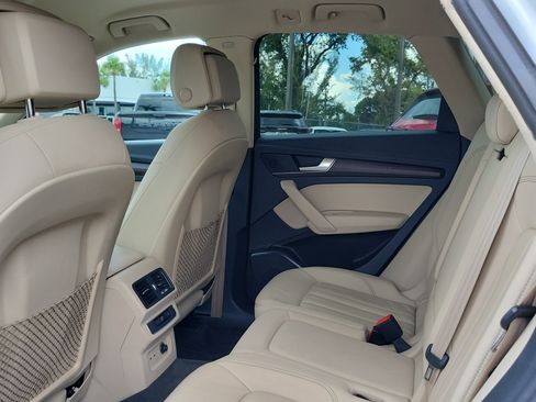 Used 2021 Audi Q5 2.0T Premium w/ Convenience Package AWD/4WD image 13