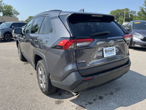 Used 2025 Toyota RAV4 XLE AWD/4WD image 6