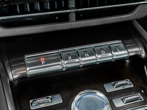 Used 2024 Lincoln Nautilus Black Label w/ Jet Appearance Package (87T) image 38