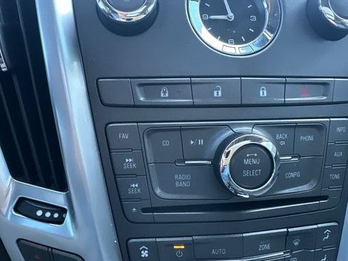 Used 2010 Cadillac SRX Luxury AWD/4WD image 17