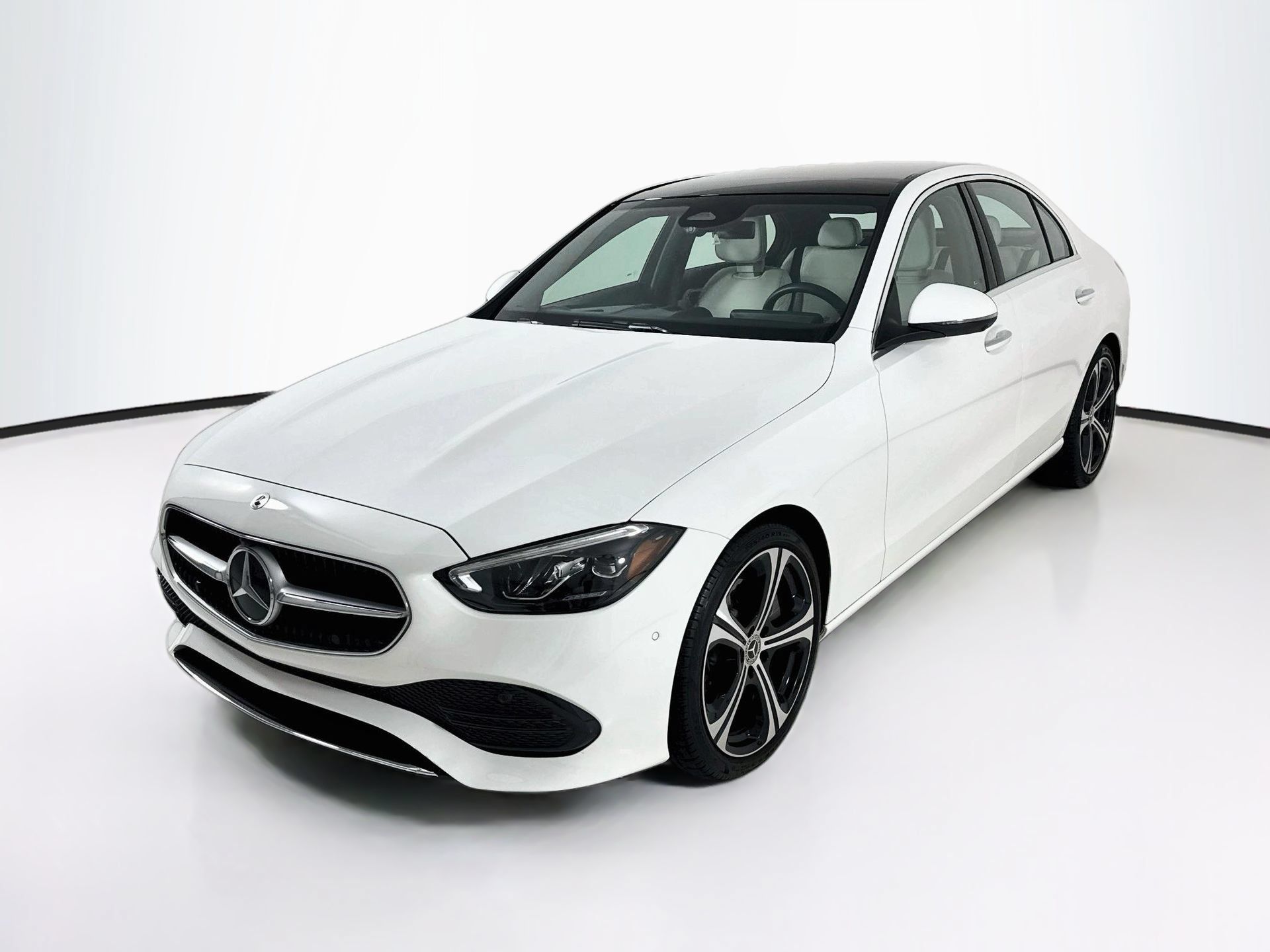 Used 2023 Mercedes-Benz C 300 Sedan image 3