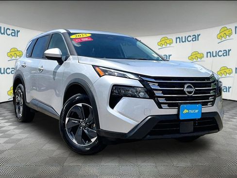 Used 2025 Nissan Rogue SV AWD/4WD image 1