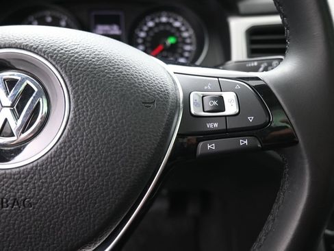 Used 2019 Volkswagen Atlas SE w/ Panoramic Sunroof Package image 28