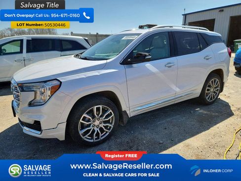 Used 2024 GMC Terrain Denali w/ Denali Premium Package AWD/4WD image 1