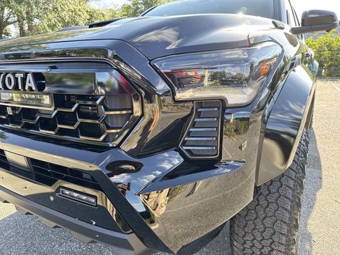 Used 2025 Toyota Tacoma TRD Pro AWD/4WD image 10