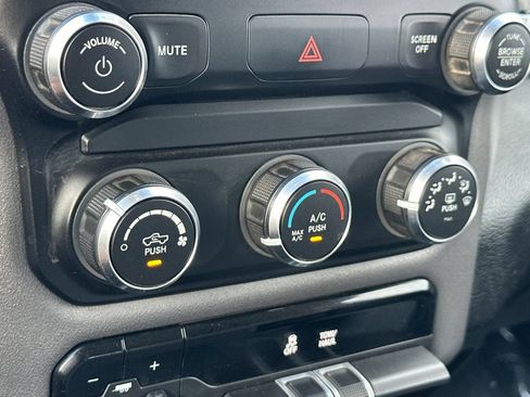 Used 2020 RAM 1500 Big Horn AWD/4WD image 20