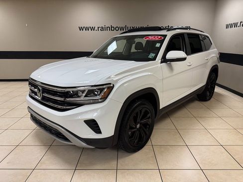 Used 2022 Volkswagen Atlas SE image 3