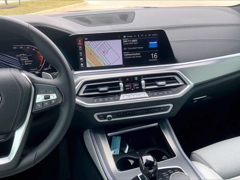 Used 2023 BMW X5 sDrive40i w/ Climate Comfort Package image 7