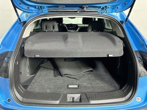 Used 2025 Chevrolet Trax LT FWD image 27