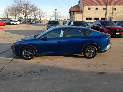 Used 2025 Kia K4 LXS image 4