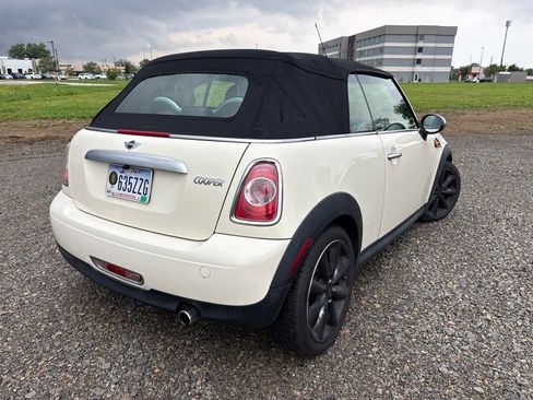 Used 2011 MINI Cooper Convertible FWD image 10