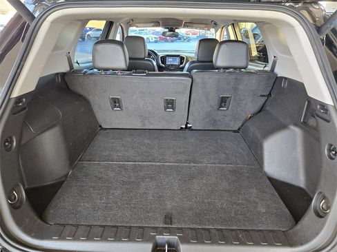 Used 2024 GMC Terrain SLT image 18