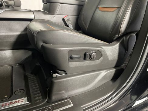 Used 2021 GMC Sierra 1500 AT4 w/ AT4 Premium Package AWD/4WD image 12