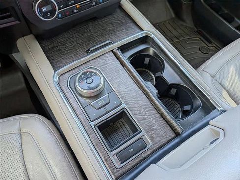 Used 2020 Ford Expedition Limited image 15