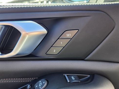 New 2026 BMW X5 xDrive50e image 16