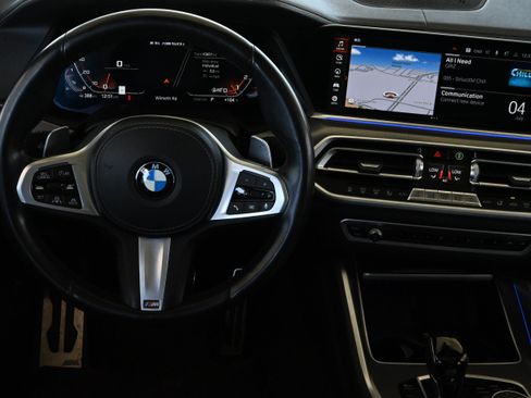 Used 2022 BMW X6 M50i AWD/4WD image 15