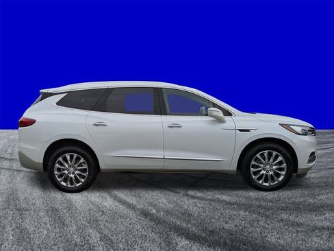 Used 2019 Buick Enclave Essence FWD image 3
