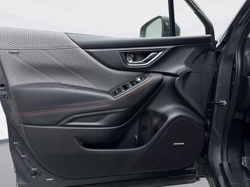 Used 2023 Subaru Forester Sport image 9