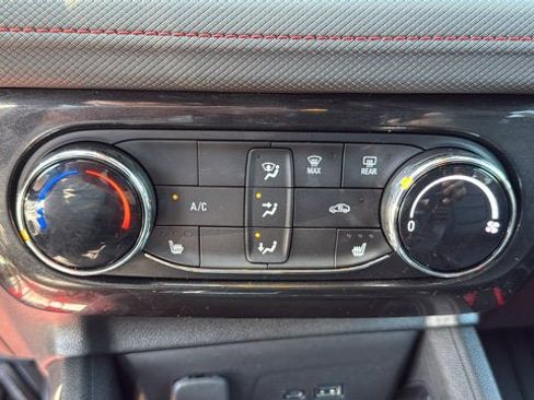 Used 2024 Chevrolet TrailBlazer RS AWD/4WD image 21