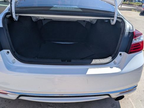 Used 2016 Honda Accord LX image 12