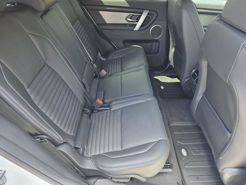 New 2026 Land Rover Discovery Sport Landmark image 5