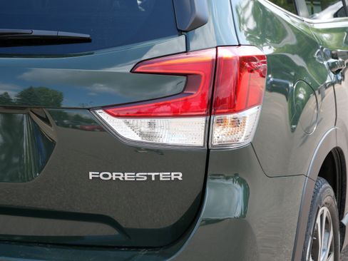 Used 2024 Subaru Forester Limited AWD/4WD image 17