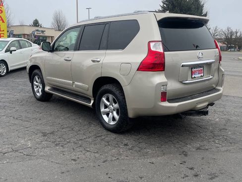 Used 2013 Lexus GX 460 image 3