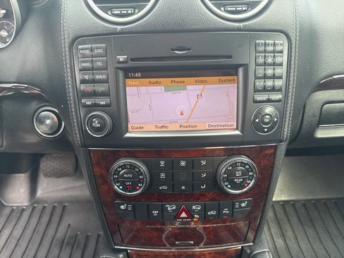 Used 2011 Mercedes-Benz GL 320 BlueTEC 4MATIC w/ Premium 2 Pkg image 25