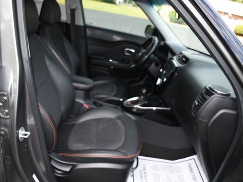 Used 2018 Kia Soul ! image 21