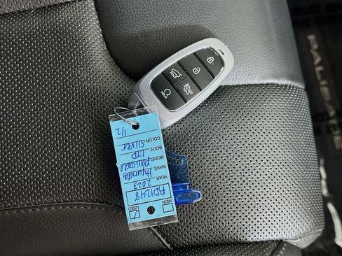 Used 2023 Hyundai Palisade Limited image 38