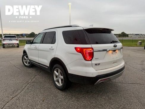 Used 2016 Ford Explorer XLT w/ Equipment Group 202A AWD/4WD image 11