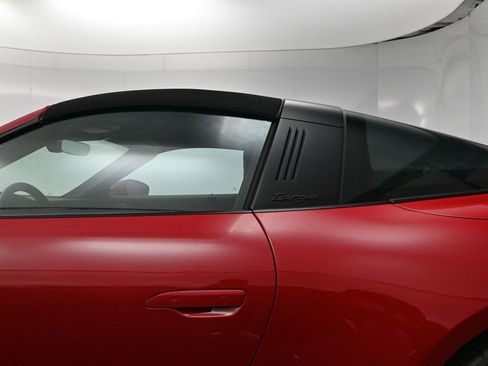 Certified 2025 Porsche 911 Targa 4 GTS AWD/4WD image 26
