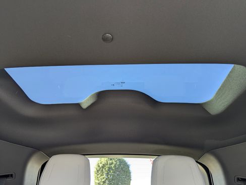 New 2026 Cadillac Vistiq Sport image 22