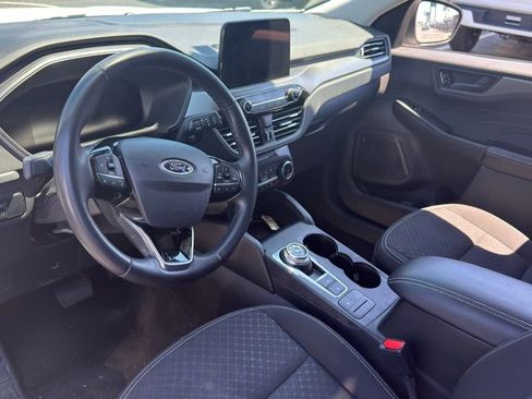 Used 2024 Ford Escape Active AWD/4WD image 9
