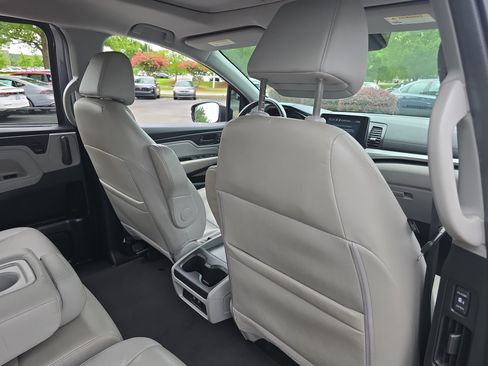 Used 2018 Honda Odyssey EX-L image 11