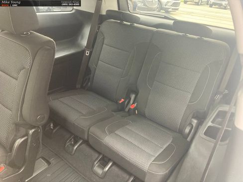 Certified 2022 GMC Acadia SLE FWD image 9