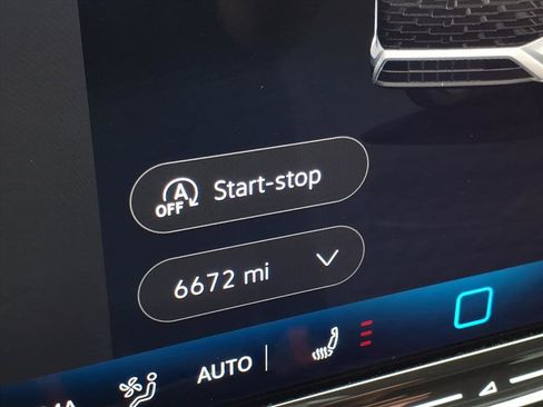 Certified 2025 Volkswagen Tiguan S image 32